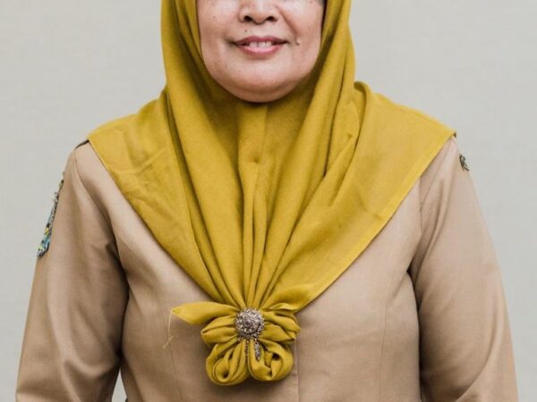 Han Nanik, S.Pd Han Nanik, S.Pd