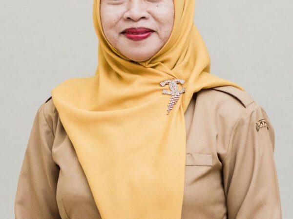 Nur Qomari, S.Pd Nur Qomari, S.Pd