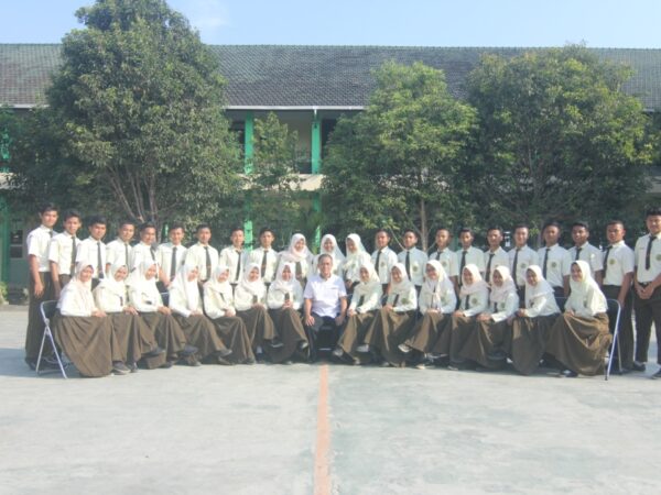 Kelas XII IPA 5 Kelas XII IPA 5